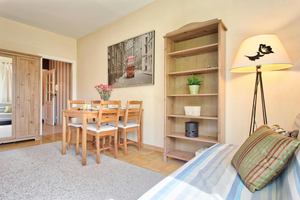 Tyzenhauz Apartments Lobzowska Street Красков Екстериор снимка